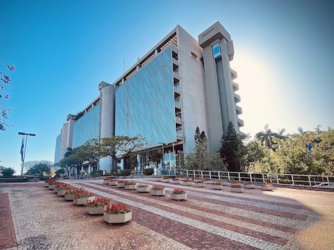 Image d'illustration pour: Paraguay in den Top Ten: BCP-Zins von 6,0 % im regionalen Vergleich stabil niedrig - Wochenblatt