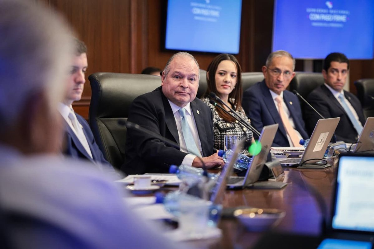 Image d'illustration pour: Panamá adjudica a Telconet y Trans Caribbean Fiber Systems dos...
