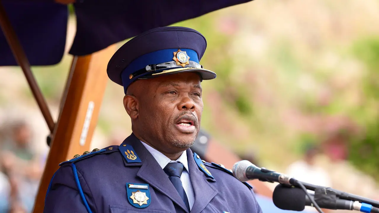 Image d'illustration pour: Suspended Deputy National Commissioner Sibiya Facing Arrest