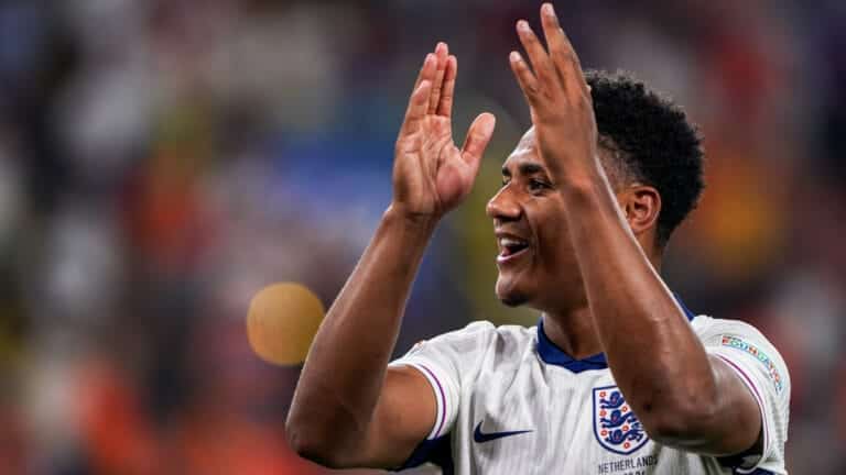 Image d'illustration pour: England v Wales: Confirmed line-ups as Watkins starts amid Kane injury