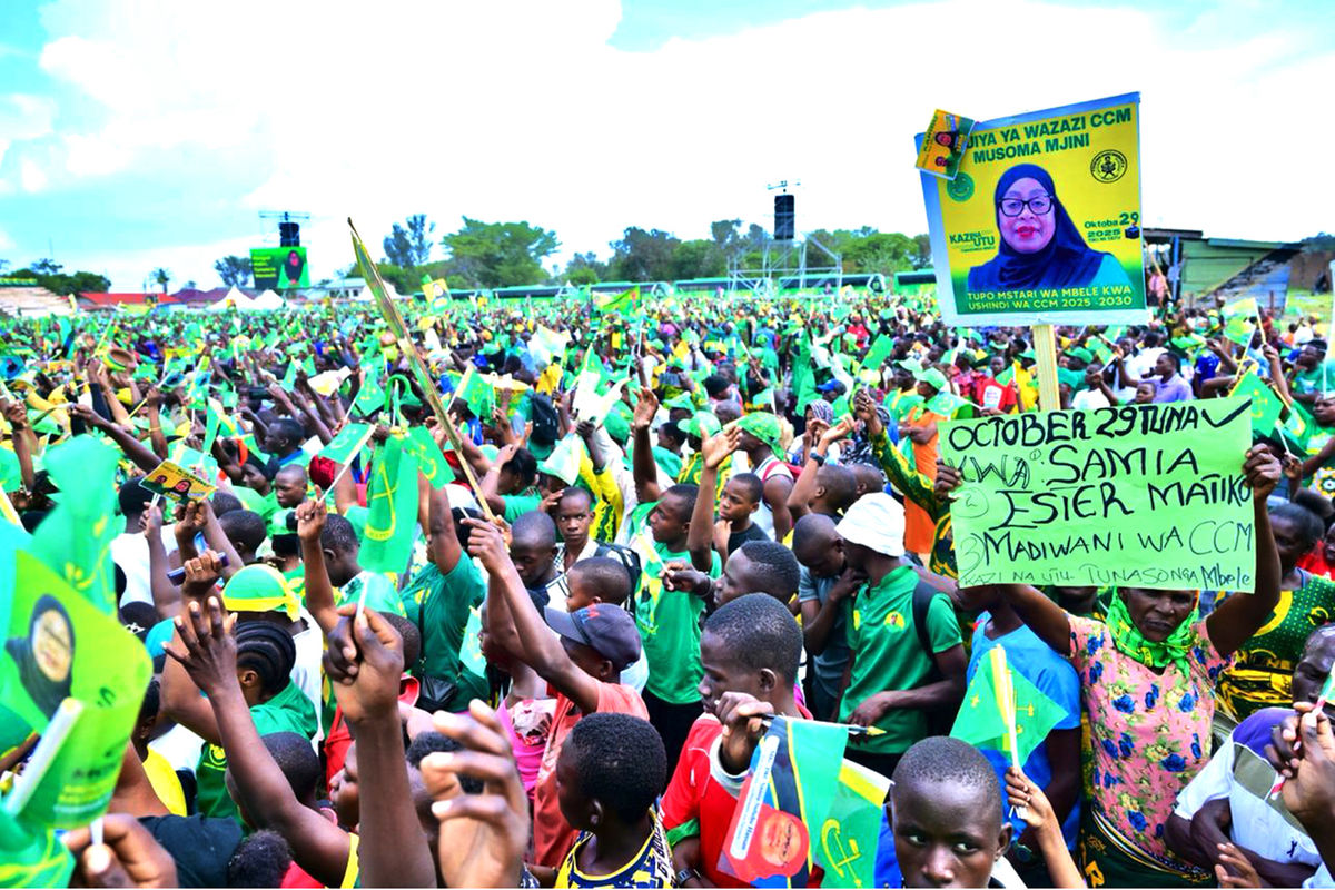 Image d'illustration pour: President Samia urges Simiyu and Mara to trust CCM for stability and growth