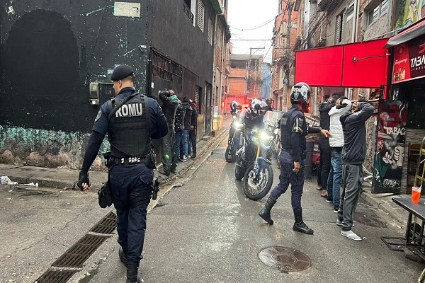 Image d'illustration pour: Ação conjunta de GCMs apreende drogas, dinheiro e arma em Diadema