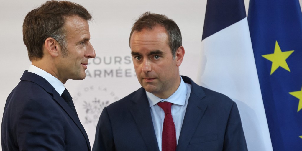 Image d'illustration pour: Back to the future as France's Macron reappoints Lecornu as PM