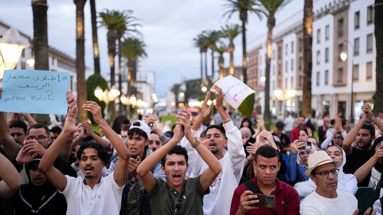 Image d'illustration pour: Morocco's king addresses social injustices in speech as Gen Z protesters demand reforms