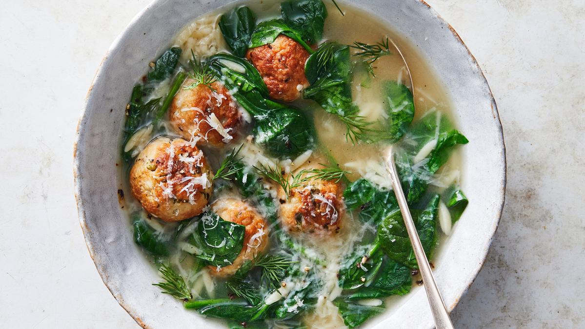 Image d'illustration pour: Italian wedding soup with turkey meatballs