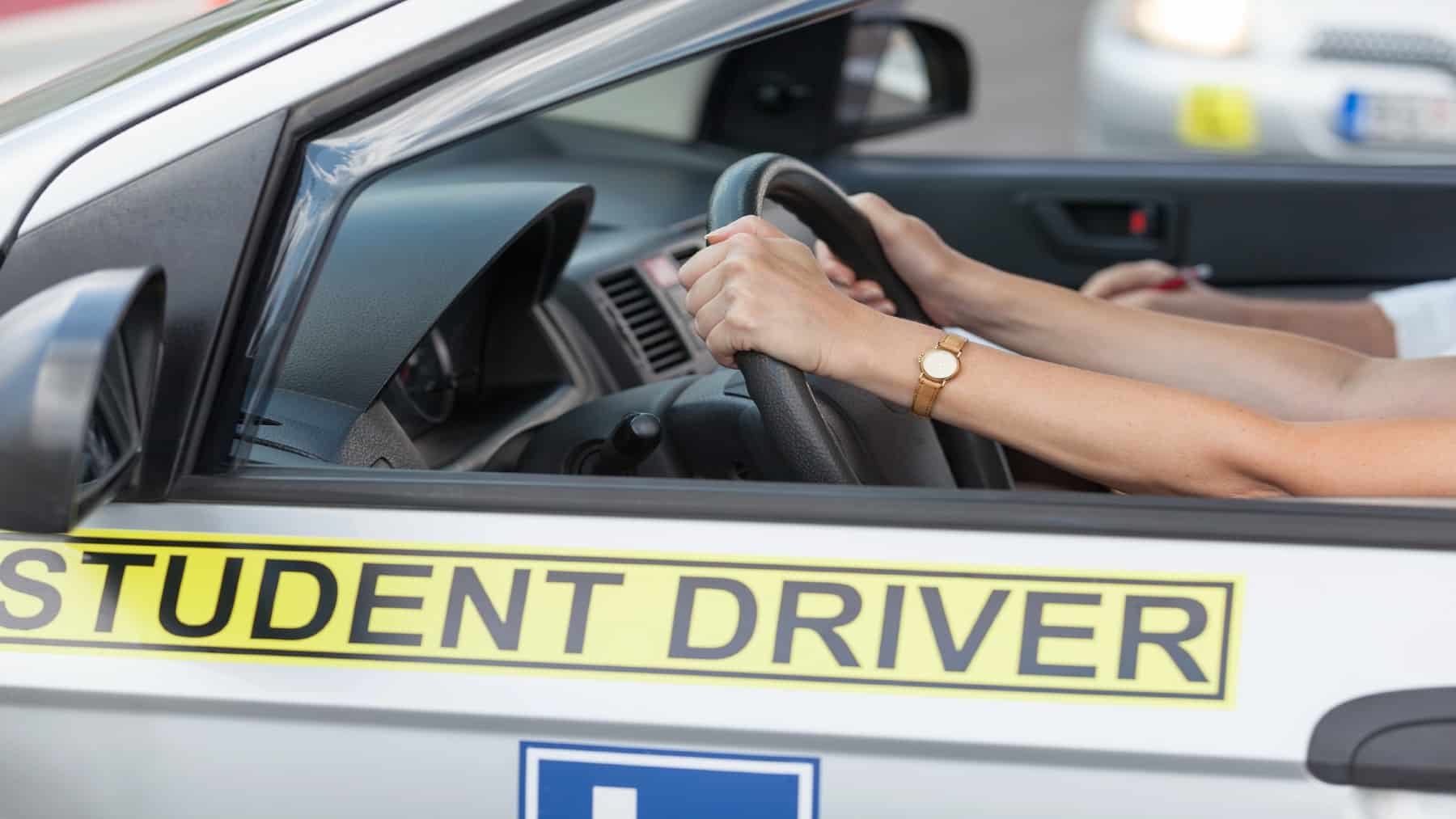 Image d'illustration pour: Commercial driving license won't be for everyone -- One state tightens the rules for millions