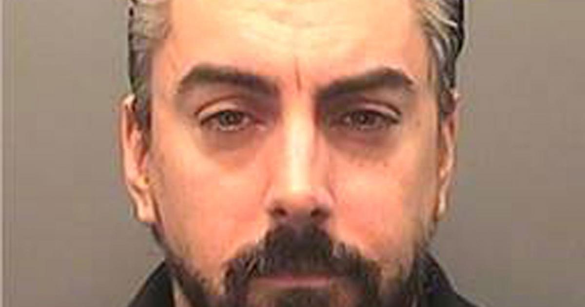 Image d'illustration pour: Disgraced rock star Ian Watkins killed in prison attack