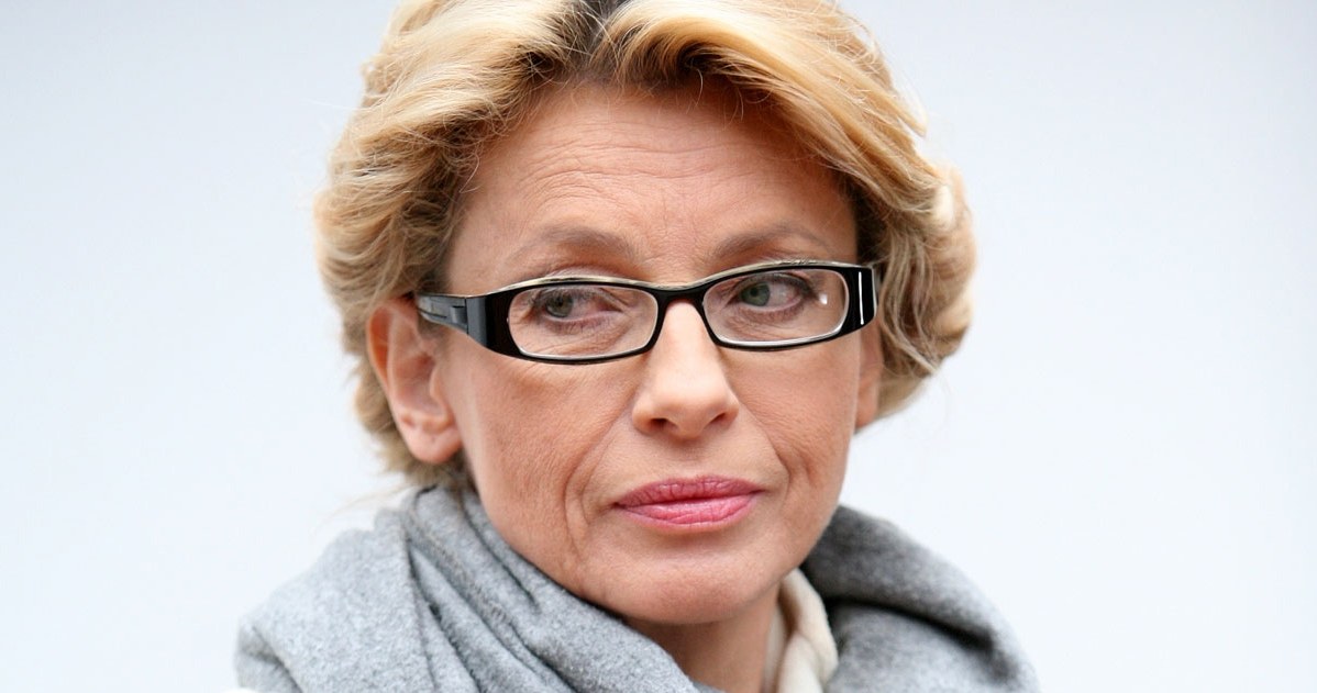 Image d'illustration pour: Mogła być w Polsce wielką gwiazdą. Kolejni mężowie zrujnowali jej karierę?