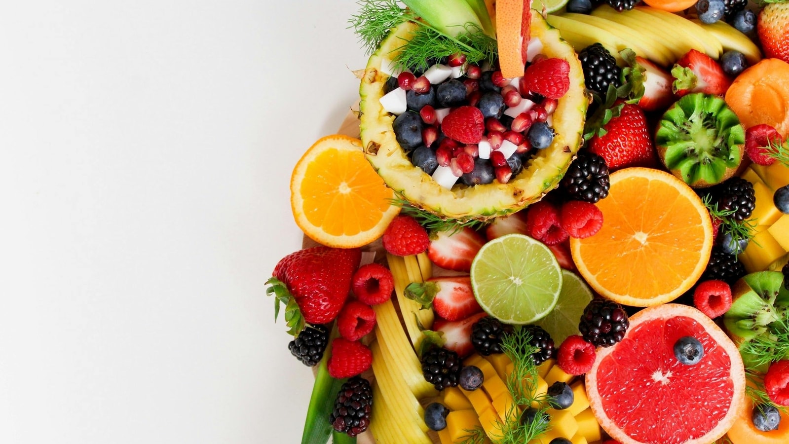 Image d'illustration pour: Florida gastroenterologist shares 7 fruits and vegetables that boost liver health: Cranberries, watermelon and more
