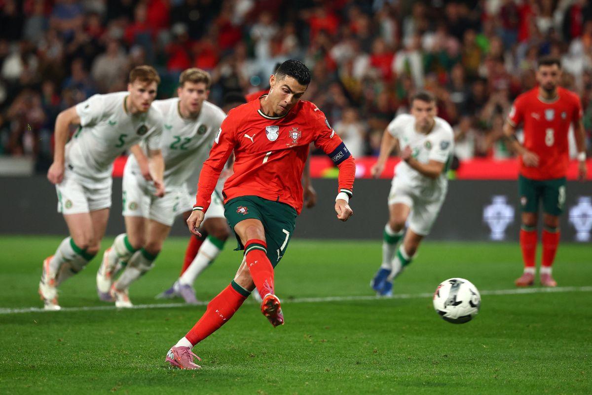Image d'illustration pour: Misfiring Ronaldo left frustrated as Neves rescues Portugal