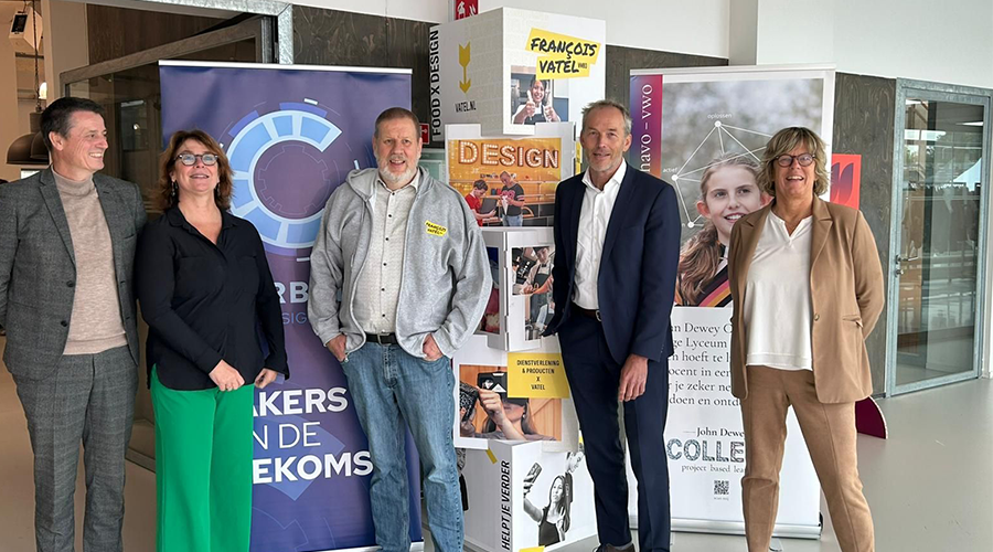 Image d'illustration pour: Grote opkomst bij TechFestival in Caballero Fabriek