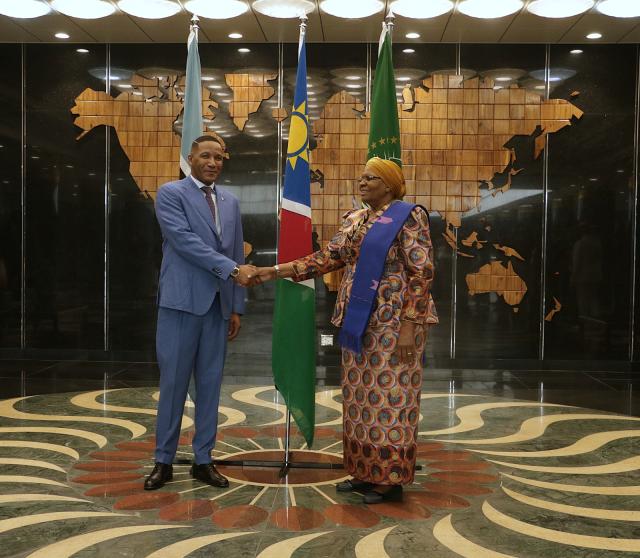 Image d'illustration pour: Namibia and Botswana sign MoA for sustainable collaboration