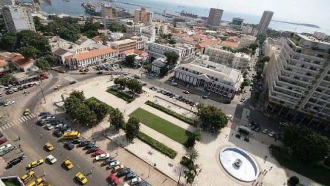 Image d'illustration pour: Senegal Raises $796 Million After Moody's Downgrade