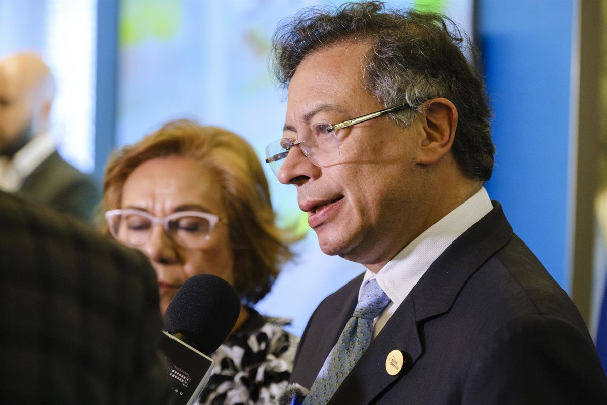 Image d'illustration pour: Petro solicita a Von der Leyen inversiones en Europa para...