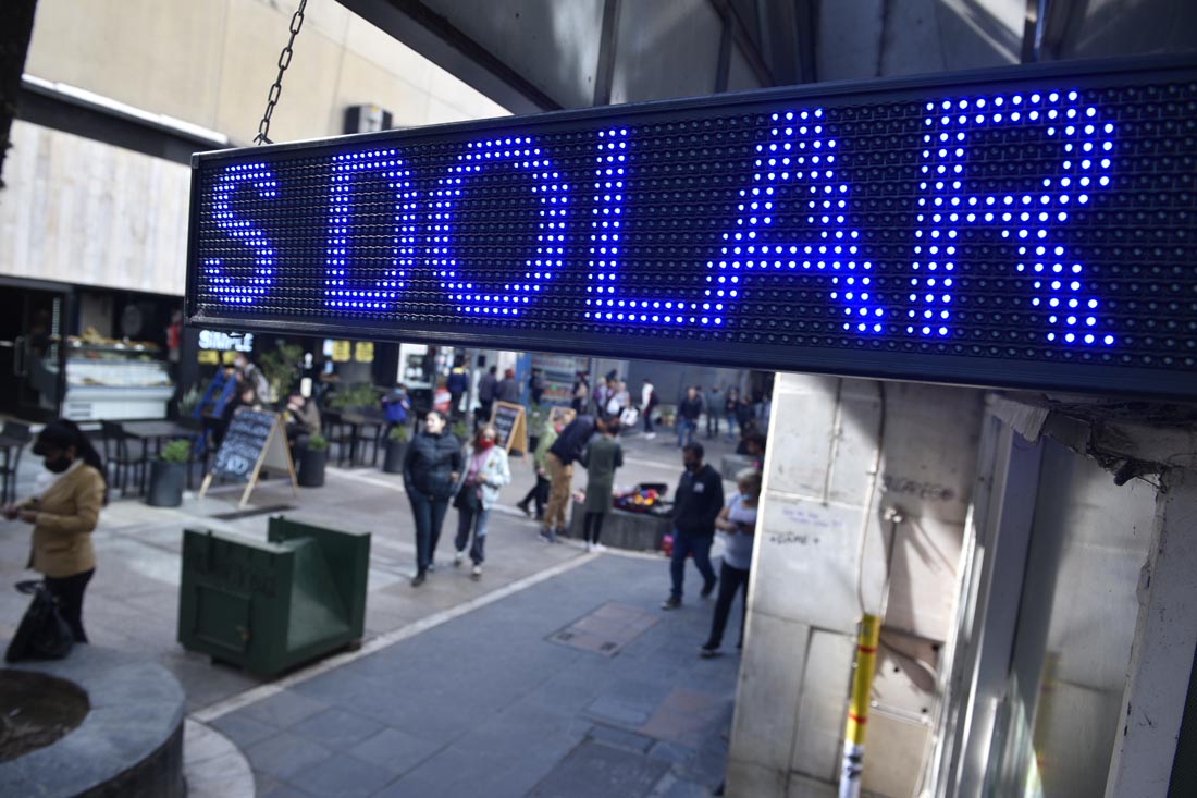 Image d'illustration pour: Dólar blue en Córdoba: a cuánto cotizó este martes 14 de octubre
