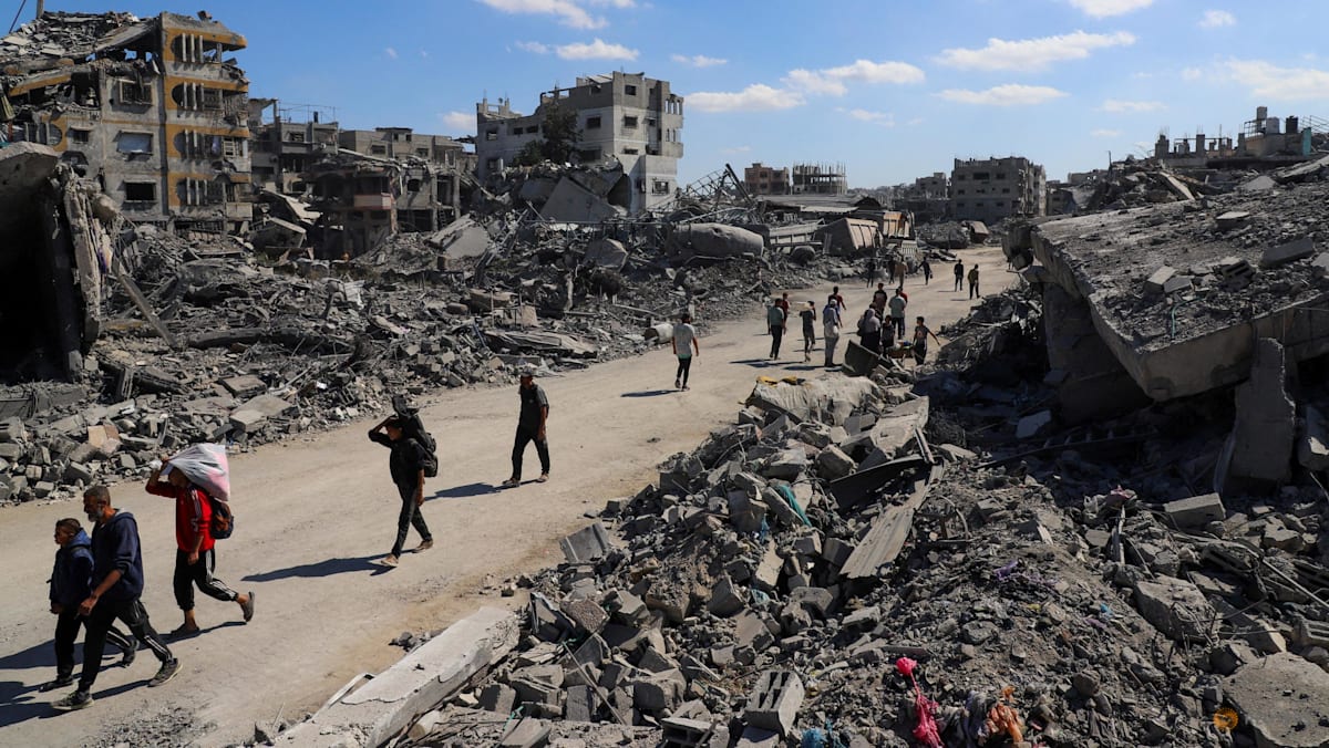 Image d'illustration pour: Hamas fighters tighten grip in Gaza, clouding future of ceasefire