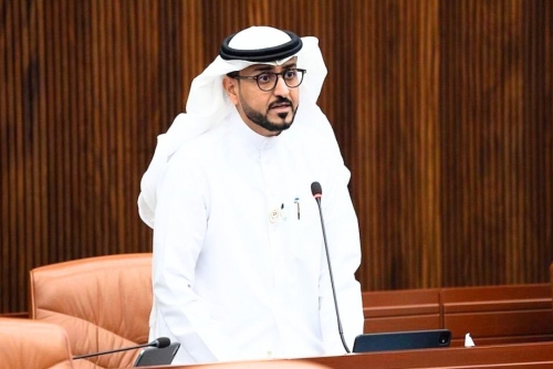 Image d'illustration pour: Parliament bans hiring of expat workers in private sector where more than 30 unemployed locals are available | THE DAILY TRIBUNE | KINGDOM OF BAHRAIN