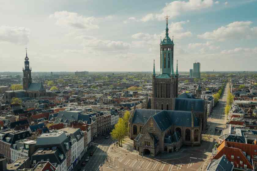 Image d'illustration pour: Green Tourism Gets a Boost in the Netherlands with Transdev's New Electric Buses - Travel And Tour World