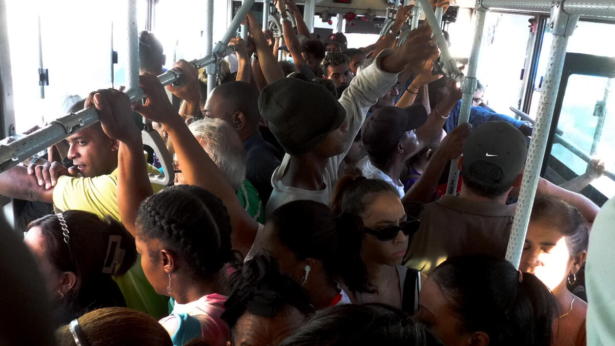 Image d'illustration pour: Crisis del transporte en Cuba: resiliencia con apoyo de las redes