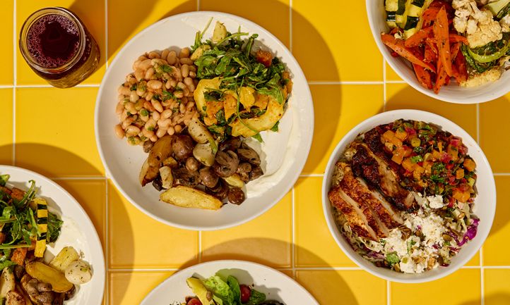Image d'illustration pour: Tender Greens Adds Fresh Take on Seasonal Comfort with Fall-Winter Menu | RestaurantNews.com