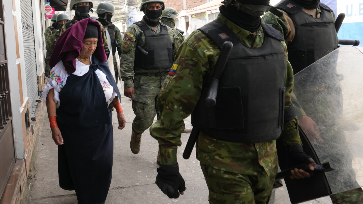 Image d'illustration pour: Indígenas del norte de Ecuador y autoridades deciden poner fin a protestas
