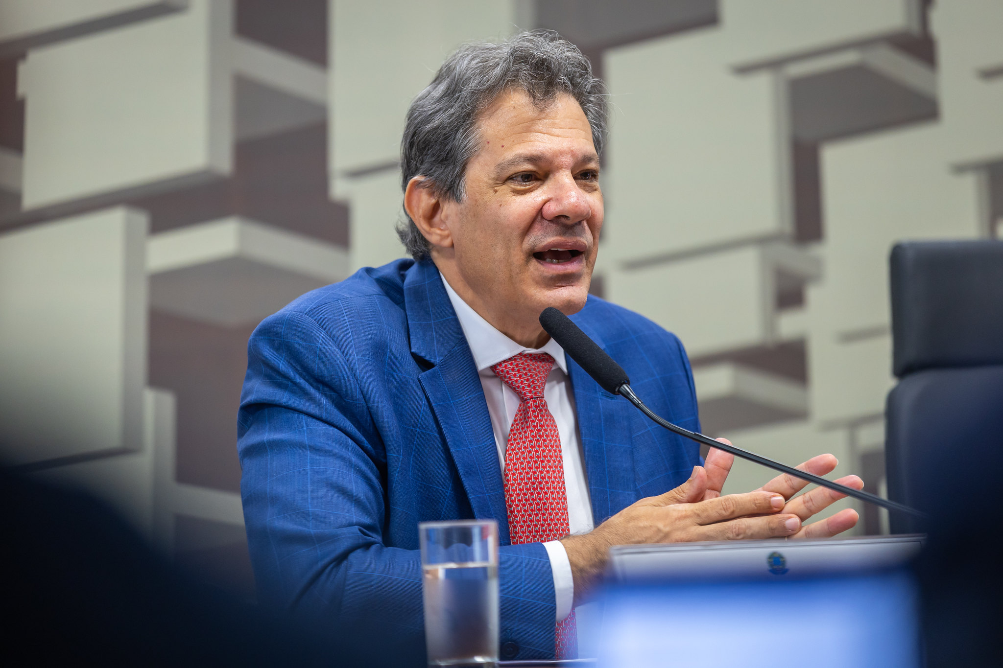 Image d'illustration pour: Haddad diz que Mauro Vieira está 'confiante' para reunião com Rubio e há 'avenida aberta' com os EUA