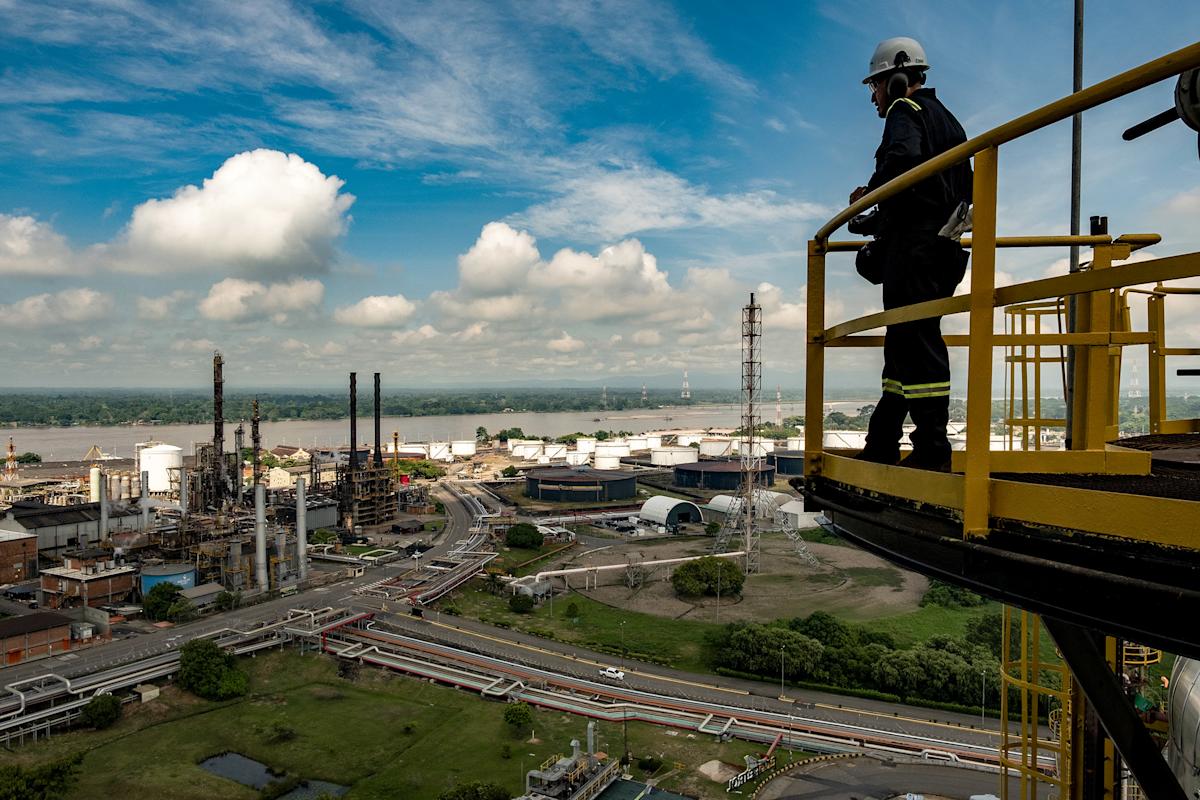 Image d'illustration pour: Colombia se abre al fracking dejando atrás su ambición climática