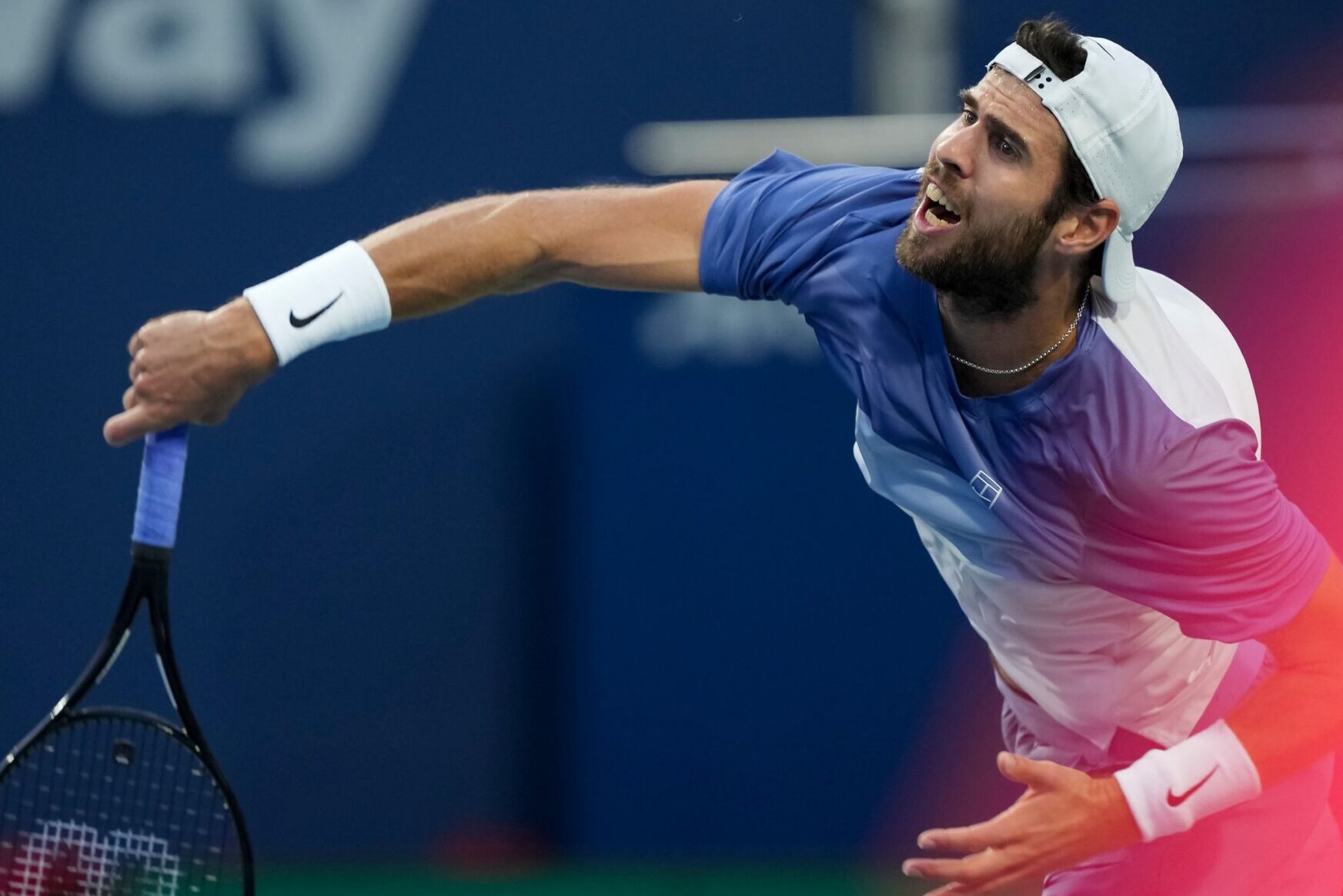 Image d'illustration pour: Atual campeão, Khachanov cai na estreia em Almaty e vai sair do top 10 - TenisBrasil