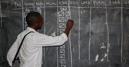 Image d'illustration pour: Cameroon governing party says one of its offices was set on fire as election tensions rise