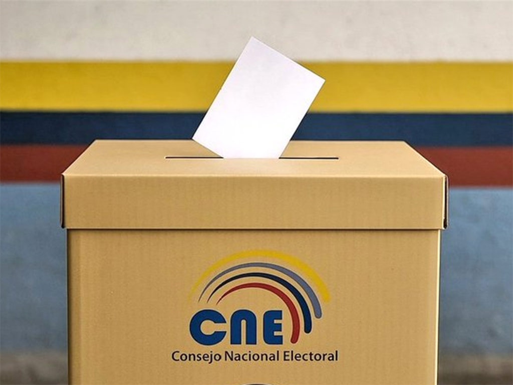 Image d'illustration pour: Ecuador a un mes de la consulta popular y referéndum