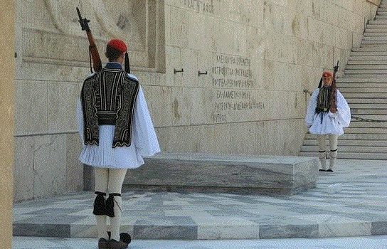 Image d'illustration pour: Το "επικοινωνιακόν" και το "στιγμιαίον" | in.gr