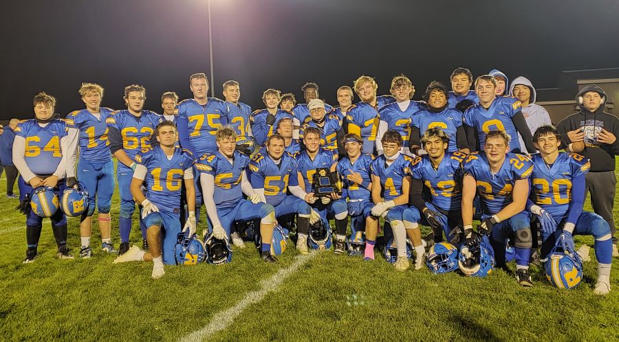 Image d'illustration pour: It's a historic night for Ririe as Bulldogs win their first conference title since 1947 with a shutout of North Fremont - East Idaho News