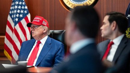 Le président américain Donald Trump supervise l'opération en Iran, à la Maison Blanche, le 21 juin 2025 à Washington